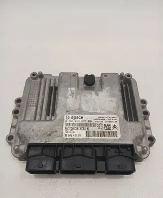 Citroen C4 I Engine control unit/module 9664843780 0281013872 9653958980