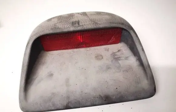Mazda 626 Third/center stoplight 0509324 050-9324