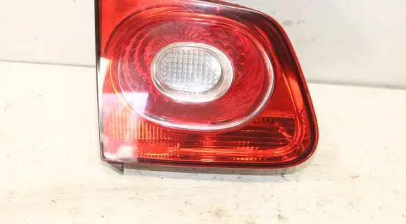 Volkswagen Tiguan Tailgate rear/tail lights 5N0945093C