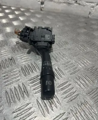 Toyota Avensis T220 Wiper control stalk 173654