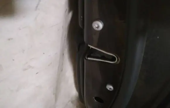 BMW 5 GT F07 Front door lock