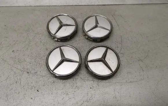 Mercedes-Benz C W202 Original wheel cap