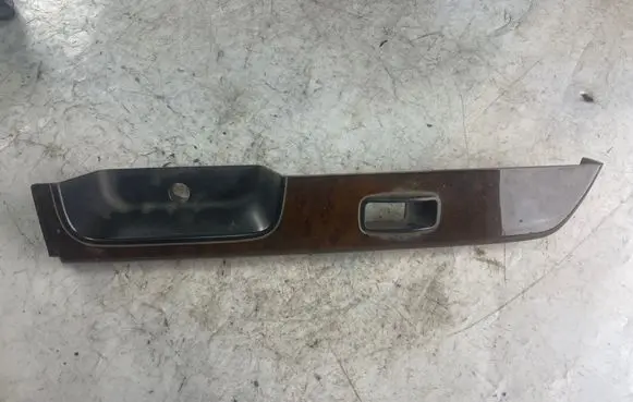 Nissan Patrol Y61 Front door window switch trim 82961vb000 82961vb200