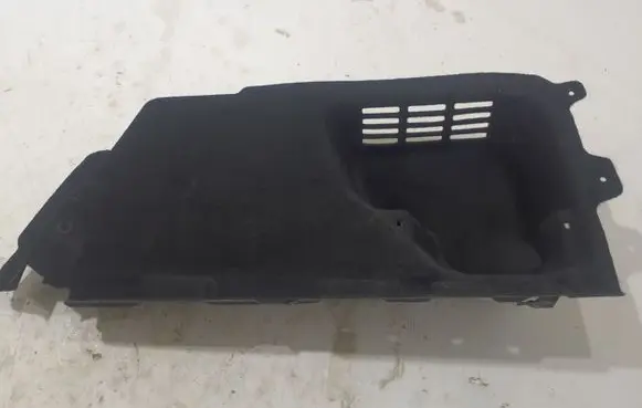 Trunk/boot side trim panel