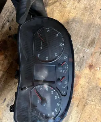 Volkswagen Polo IV 9N3 Speedometer (instrument cluster) 6Q0920825F 503001590801