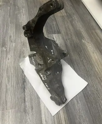 Generator/alternator bracket