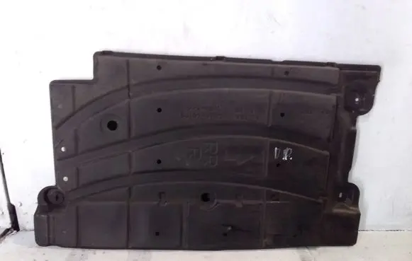 Toyota Prius (XW30) Center/middle under tray cover 5816747030