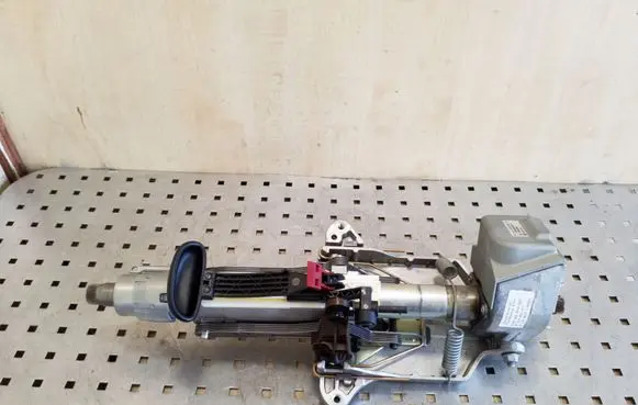 Mercedes-Benz A W169 Steering wheel axle A1695452932 A169460595