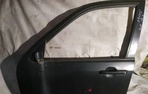 Honda CR-V Front door juodos