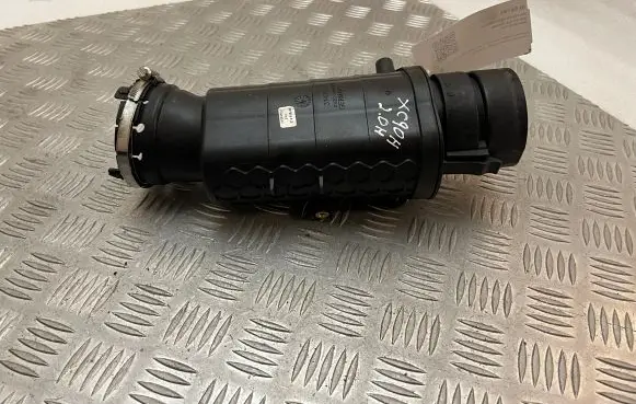 Intake resonator