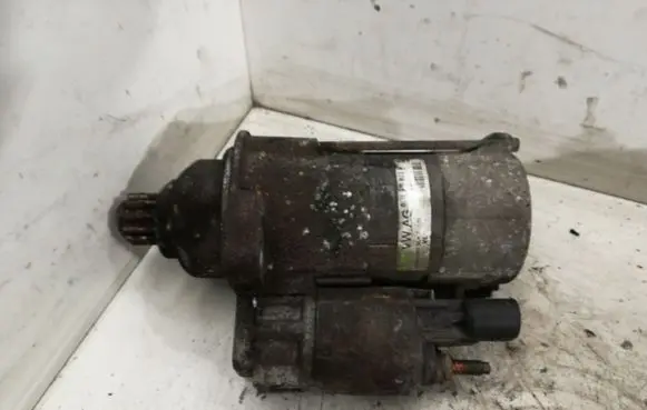 Volkswagen Touran I Starter motor 02M911023N