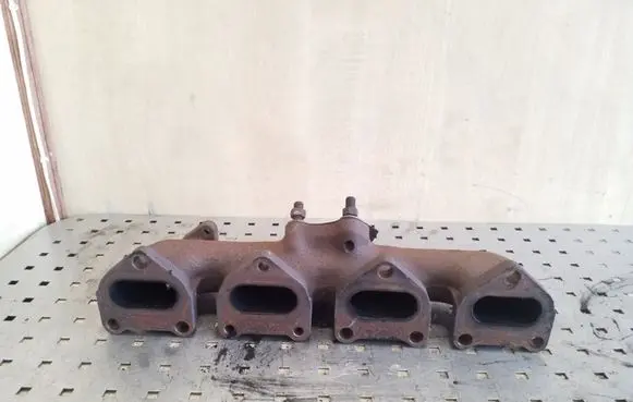 Mitsubishi Pajero Exhaust manifold