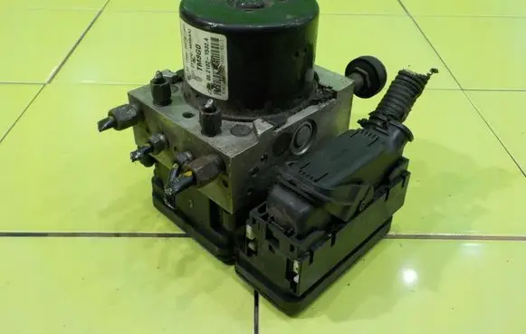 Honda Insight ABS Pump 57110TM8G010M1