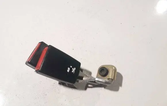 Volkswagen PASSAT B6 Middle seatbelt buckle (rear) 