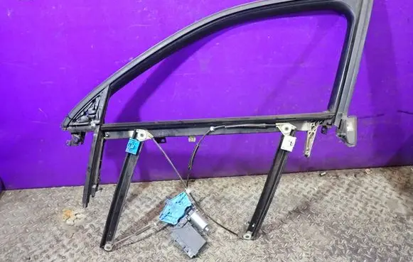 Audi A4 S4 B6 8E 8H Front door window regulator with motor 