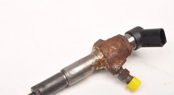 Volvo V50 Fuel injector REAV6Q9F593AD