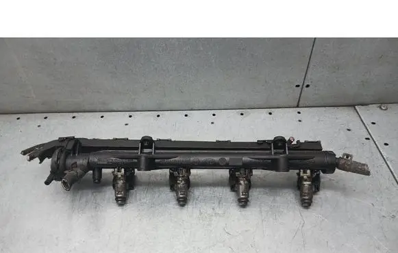 Skoda Octavia Mk1 (1U) Fuel injector supply line/pipe 2900901809