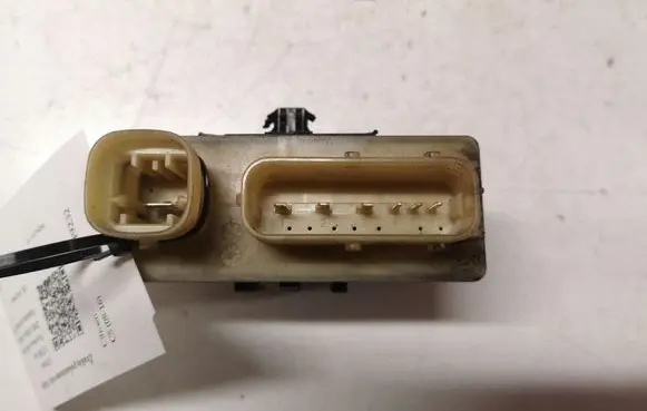 Citroen C5 Glow plug pre-heat relay 9652021180 018010951 85736