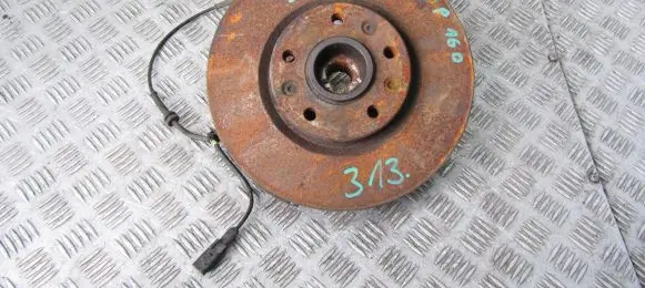 Citroen C4 II Picasso Front wheel hub spindle knuckle
