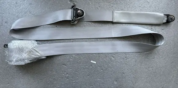 Mitsubishi Pajero Rear seatbelt MB418834