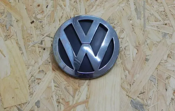 Volkswagen Transporter - Caravelle T5 Rear door emblem/model letters 7H0853630