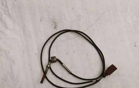 Volkswagen Touareg I Exhaust gas temperature sensor 07Z906088C