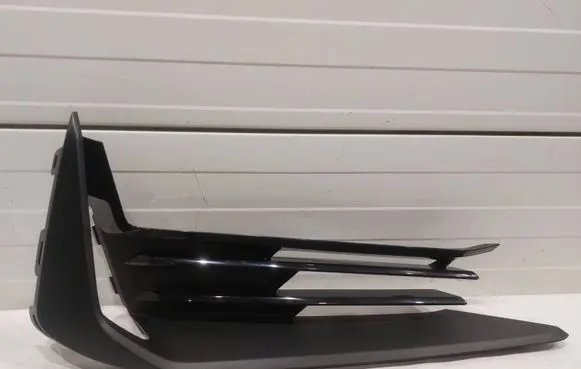 Chevrolet Camaro Front bumper lower grill 84524886 84112309
