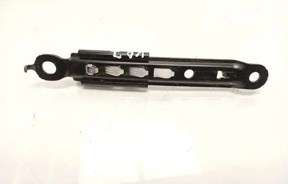 Toyota Avensis T270 Seat belt adjustment rail E563001