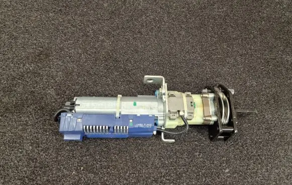 Volkswagen PASSAT B7 Soft lock spindle drive 3C9827384J E5100180E