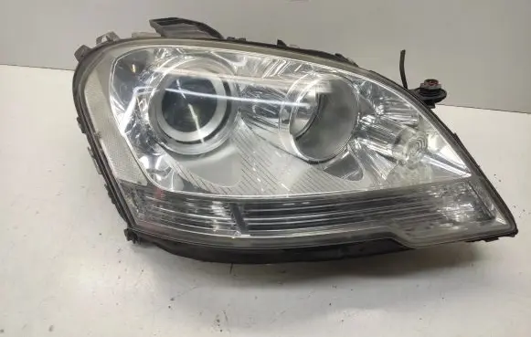 Mercedes-Benz ML W164 Headlight/headlamp 263348 E410206