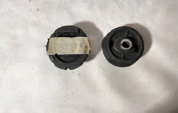Mercedes-Benz E W210 Rear axle beam mounts housing A2103510842