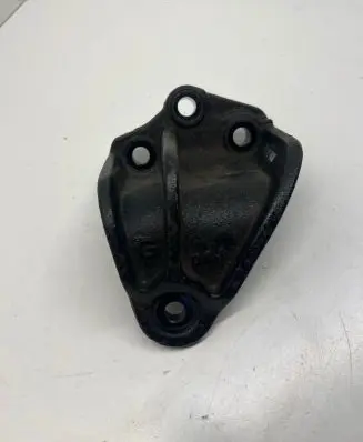 Hyundai Tucson TL Engine mounting bracket