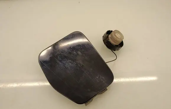 Mitsubishi Pajero Fuel tank cap 