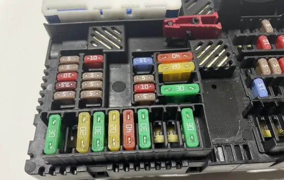BMW 7 G11 G12 Fuse module 9377503