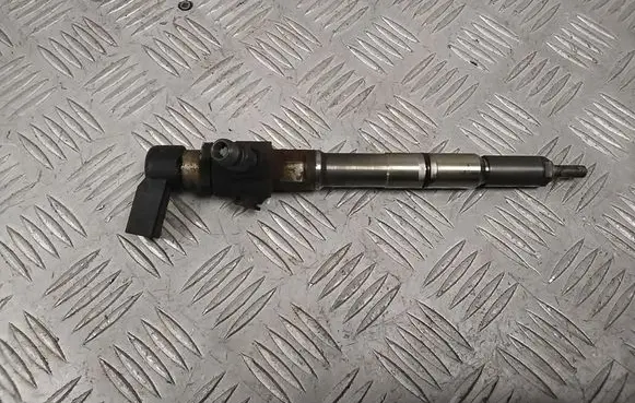 Audi A3 S3 8P Fuel injector 03L130277B