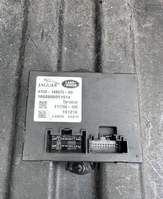 Land Rover Discovery 5 Tailgate/trunk control unit/module HY3214B673AD