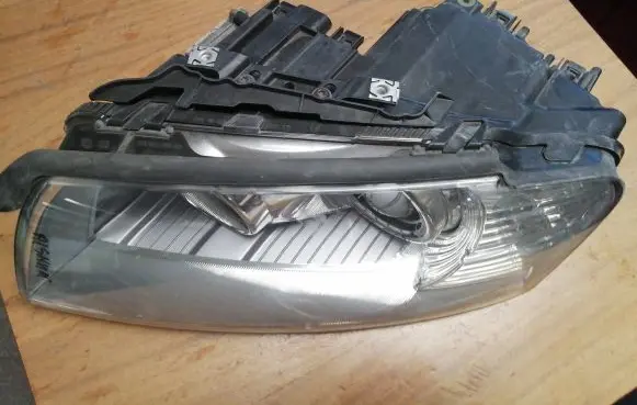 Audi A8 S8 D3 4E Headlight/headlamp 15815300