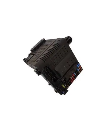 Volvo XC70 Fuse module 30786475 28062212