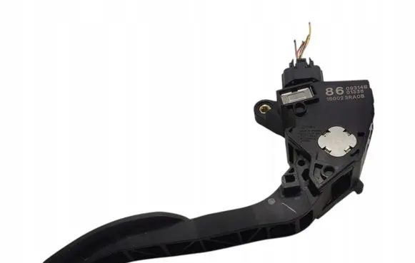 Nissan Juke I F15 Accelerator throttle pedal 180023RA0B