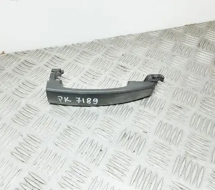 Opel Zafira B Front door exterior handle