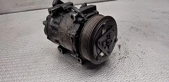 Volvo V50 Air conditioning (A/C) compressor (pump) 3M5H19D629TA