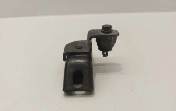 Volkswagen PASSAT B3 other engine part 037133231D