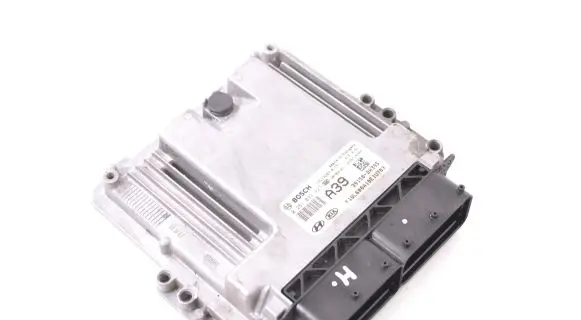 KIA Sportage Engine control unit/module 0281033427 391502A395