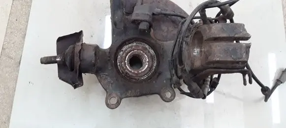 Peugeot 607 Front wheel hub