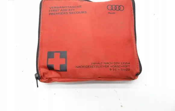 Audi A3 S3 8P First aid kit 8P0860282A