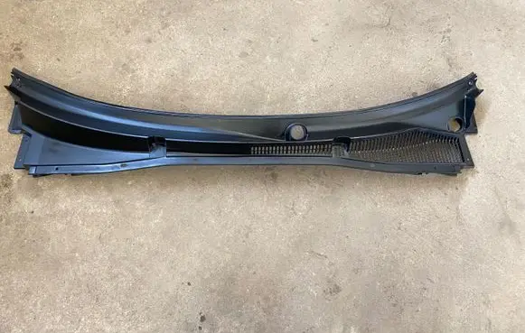 Subaru Legacy Wiper trim 91411AG010