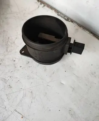 BMW 5 E60 E61 Mass air flow meter 7805415