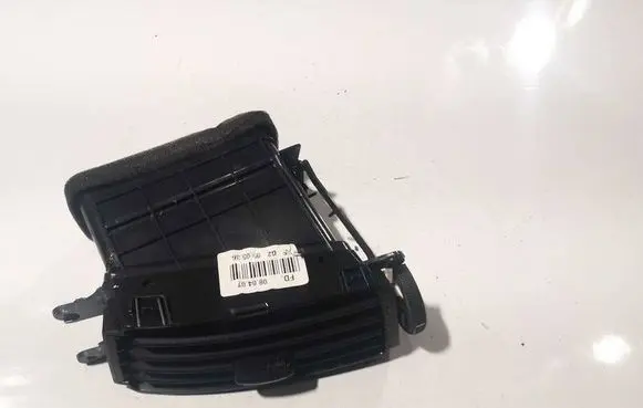 Hyundai i30 Dash center air vent grill 974202l000 97420-2l000