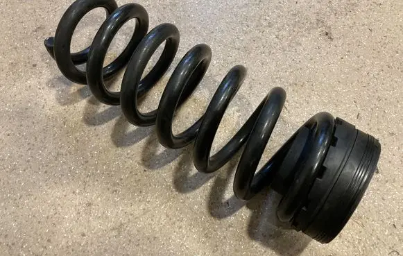 Mercedes-Benz GLE W167 Front coil spring A1673202820