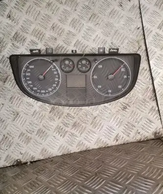 Volkswagen Touran I Speedometer (instrument cluster) 1t0920851a